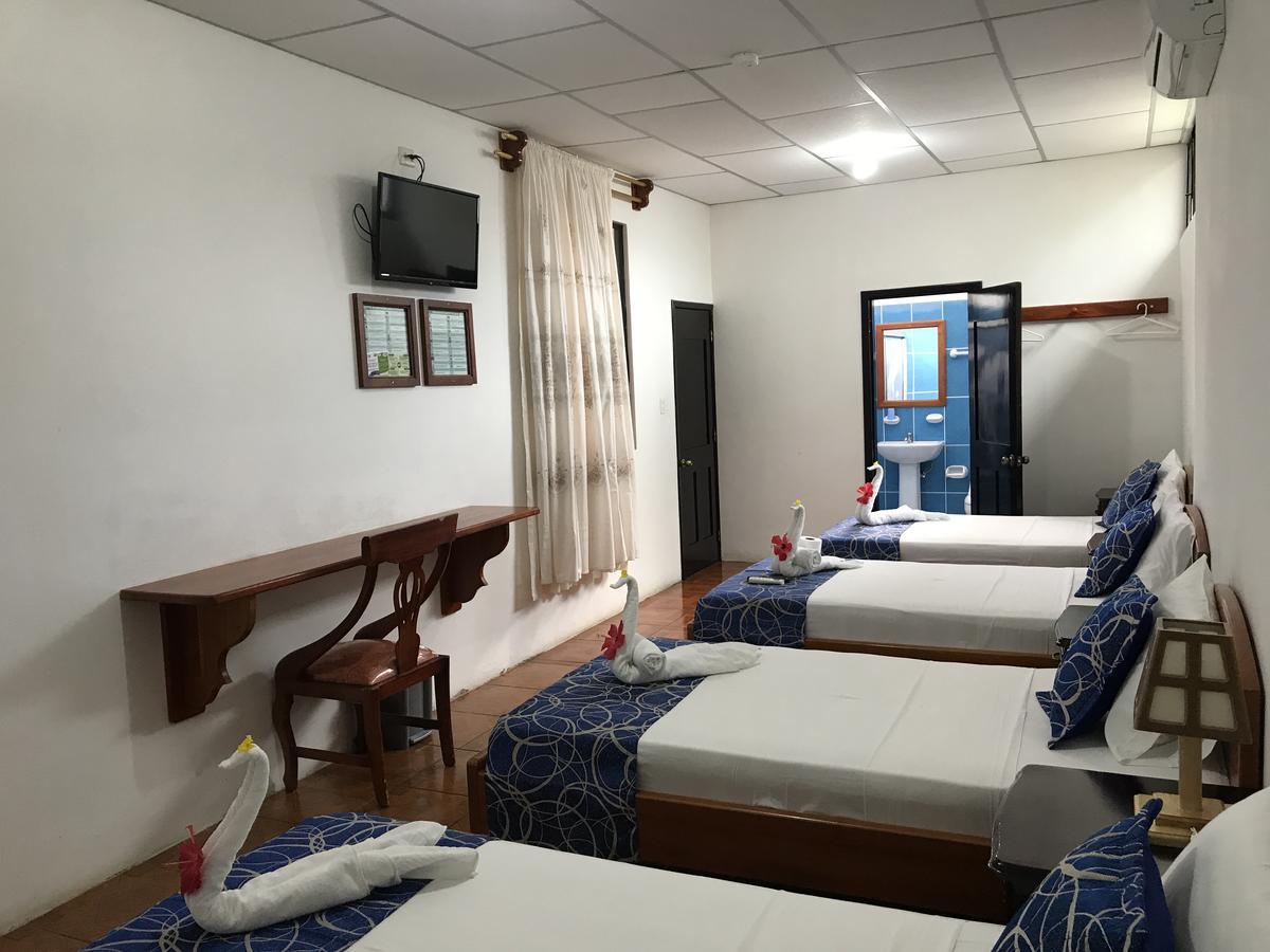 Hostal La Mirada Del Solitario George Puerto Ayora  Eksteriør billede