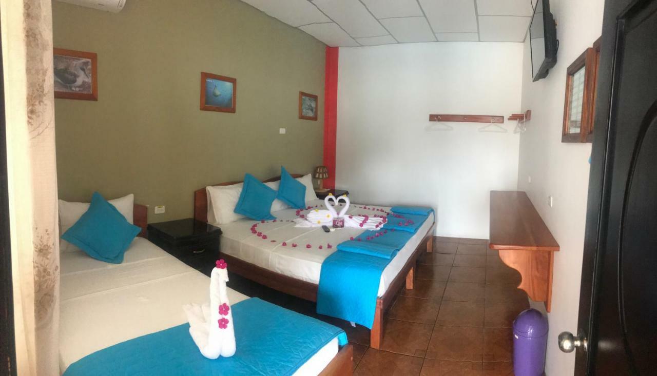 Hostal La Mirada Del Solitario George Puerto Ayora  Eksteriør billede