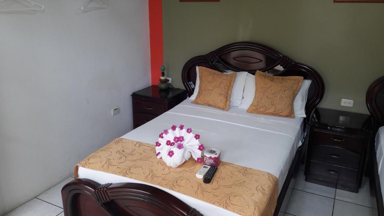 Hostal La Mirada Del Solitario George Puerto Ayora  Eksteriør billede